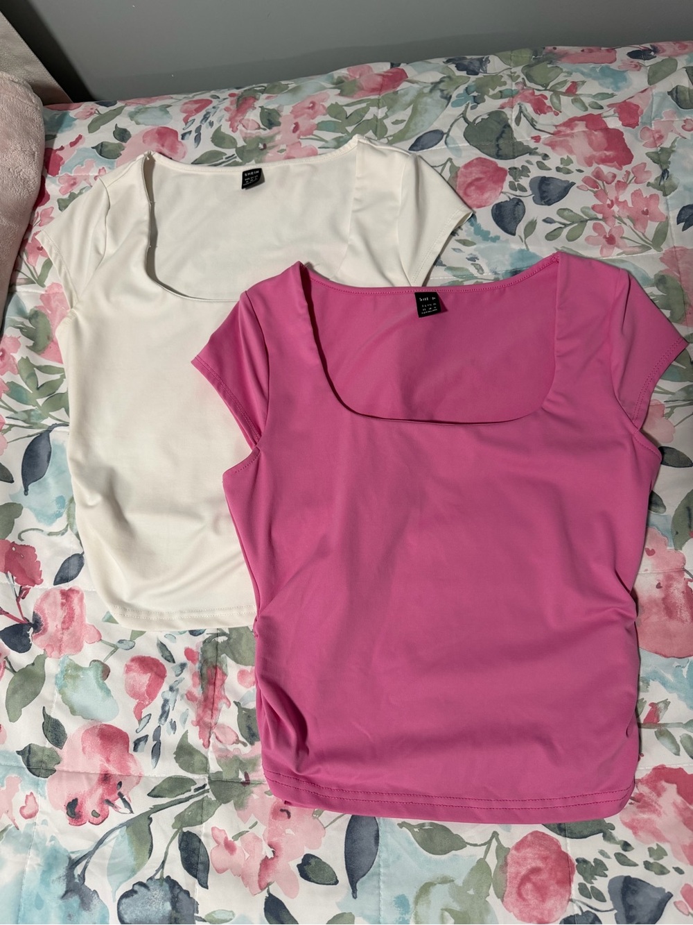 Scoop Neck Short Sleeve Tops - Pink and Cream